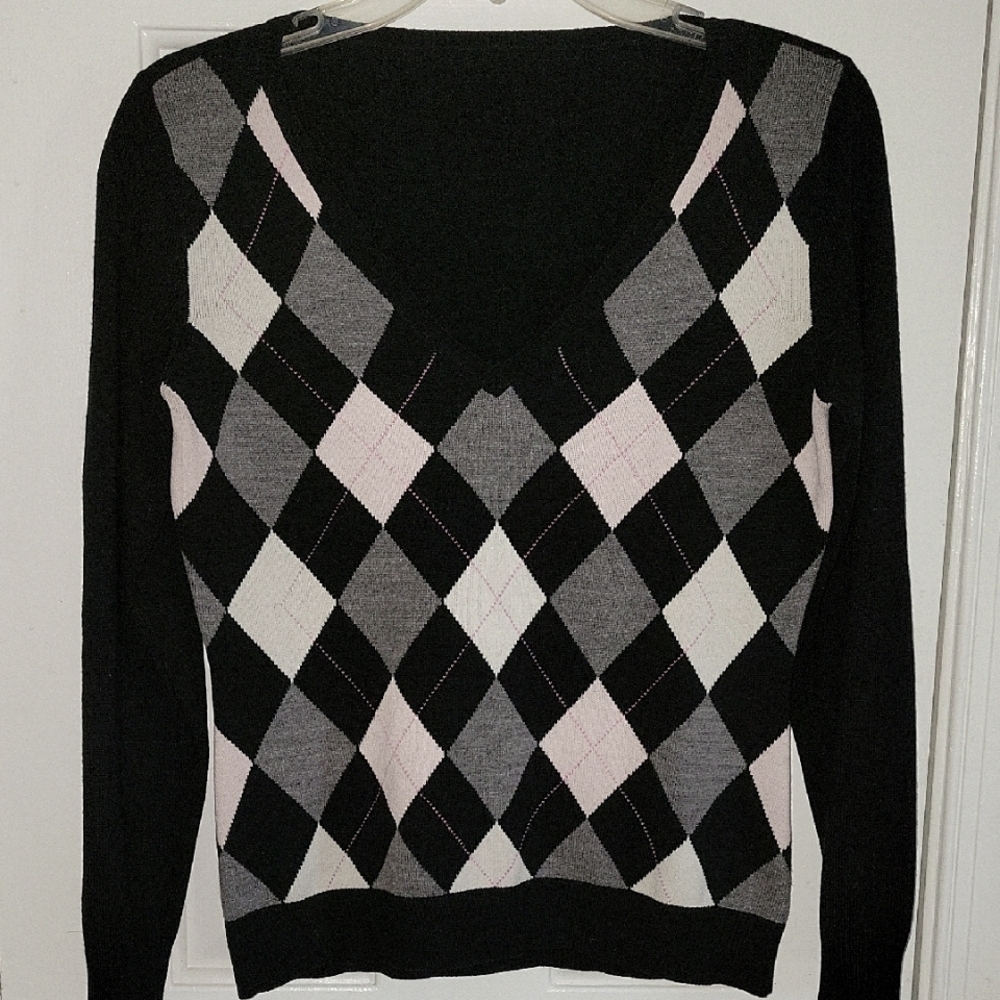 Argyle V-Neck Sweater - Black, Gray, Pink